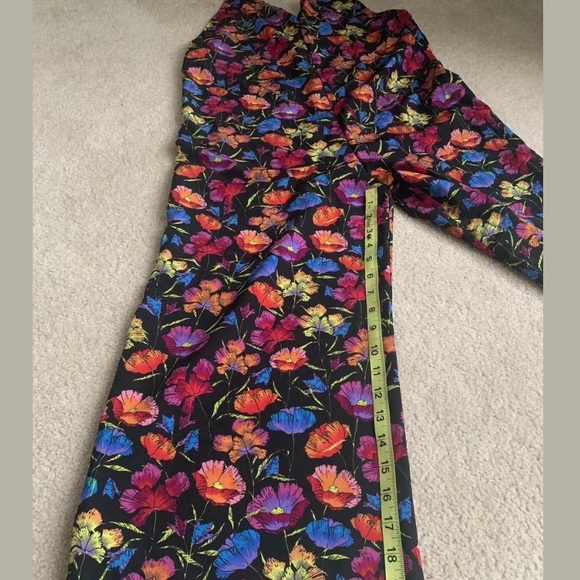 NEW TOPSHOP Sleeveless Floral Jumpsuit SIZE 8-10 - Picture 6 of 8